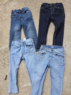 OshKosh B'Gosh 4 Pair Toddler Boys Jeans